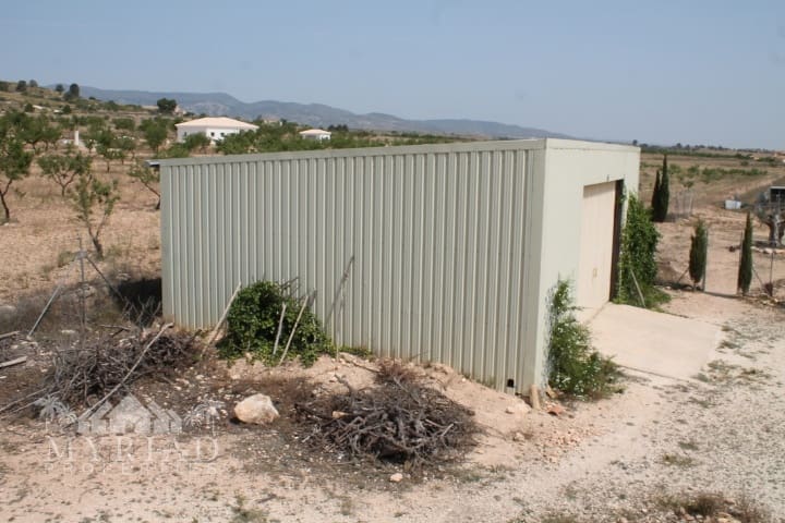 4 soveværelse Finca/Landehus til salg i Pinoso med swimmingpool - € 324.000 (Ref: 9363514)