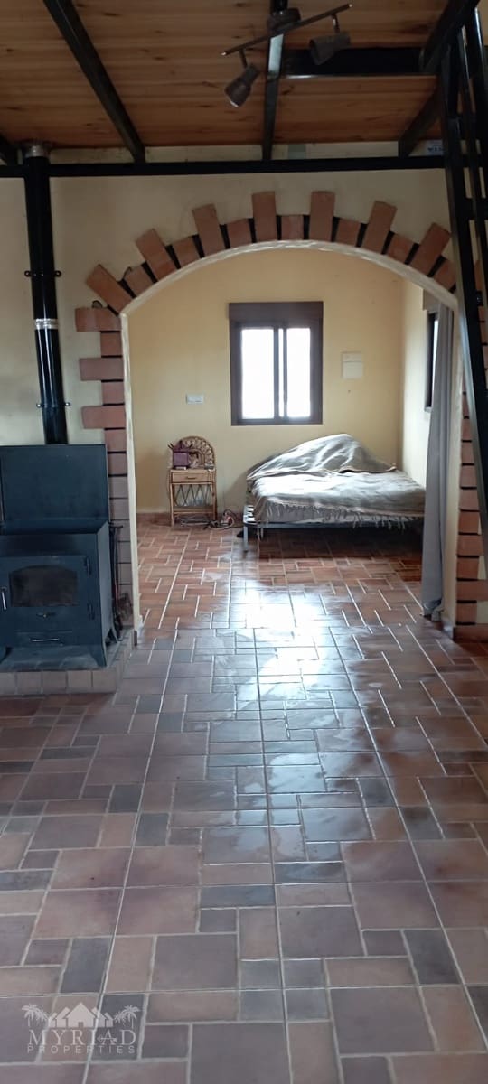 4 soveværelse Finca/Landehus til salg i Pinoso med swimmingpool - € 324.000 (Ref: 9363514)