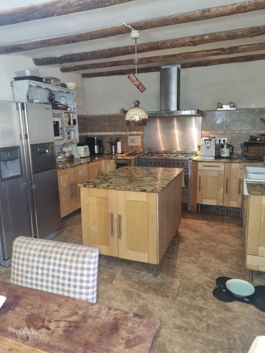 6 bedroom Finca/Country House for sale in Lel with pool - € 425,000 (Ref: 9363515)