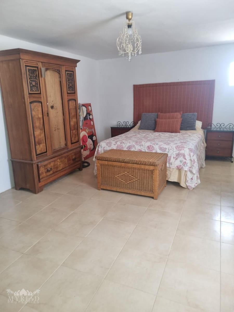 6 bedroom Finca/Country House for sale in Lel with pool - € 425,000 (Ref: 9363515)