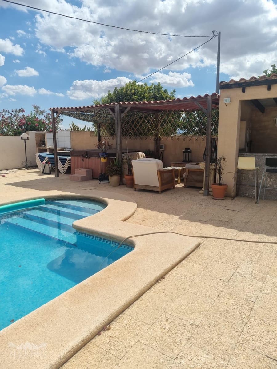 6 bedroom Finca/Country House for sale in Lel with pool - € 425,000 (Ref: 9363515)