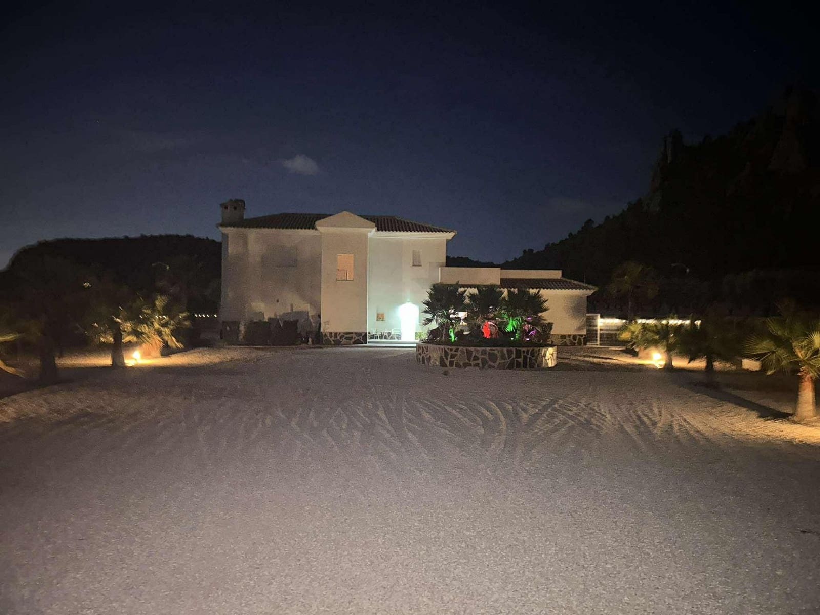 5 soverom Villa til salgs i Sax med svømmebasseng - € 495 000 (Ref: 9363517)