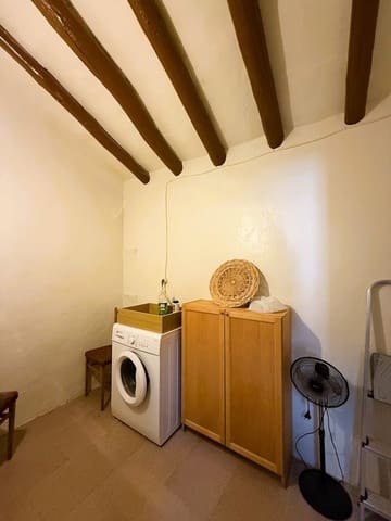 3 soverom Hus til salgs i Pinoso med svømmebasseng - € 110 000 (Ref: 9363519)