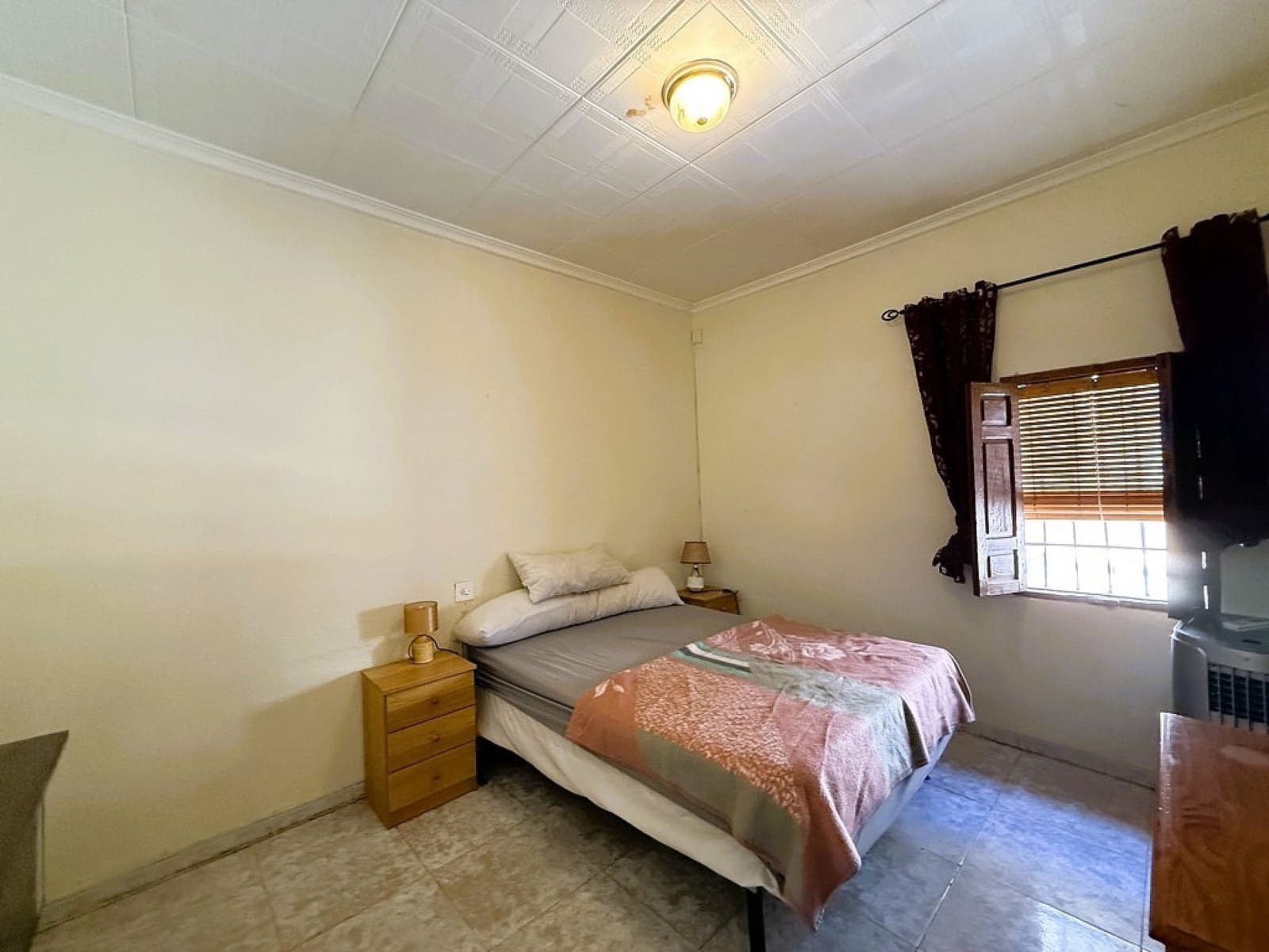 3 bedroom Townhouse for sale in Pinoso with pool - € 110,000 (Ref: 9363519)