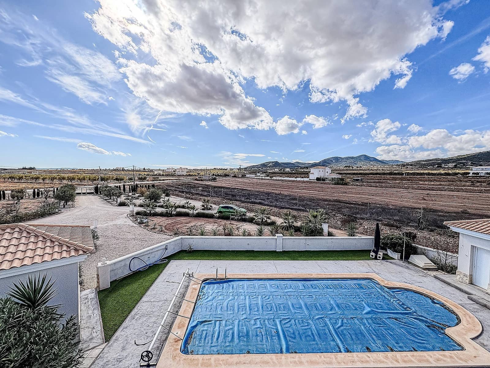 4 bedroom Villa for sale in Pinoso with pool garage - € 525,000 (Ref: 9363520)