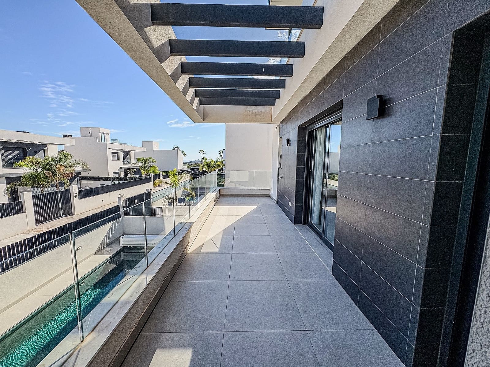 5 bedroom Villa for sale in Algorfa with pool - € 575,000 (Ref: 9363522)