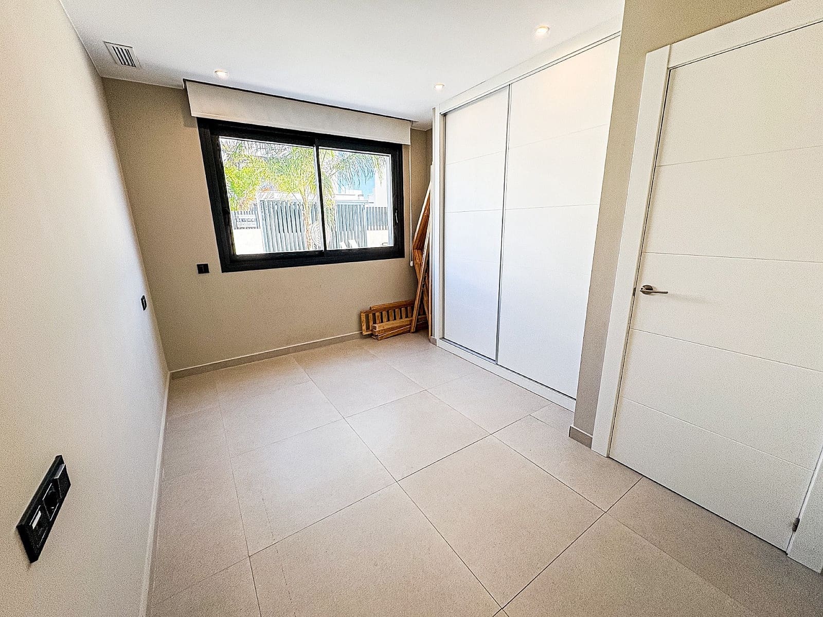 5 bedroom Villa for sale in Algorfa with pool - € 575,000 (Ref: 9363522)