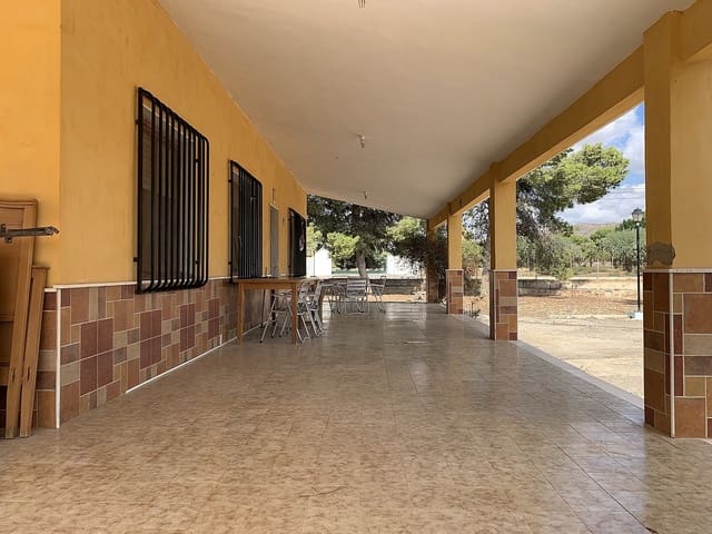 4 bedroom Villa for sale in Aspe with pool - € 249,950 (Ref: 9363533)