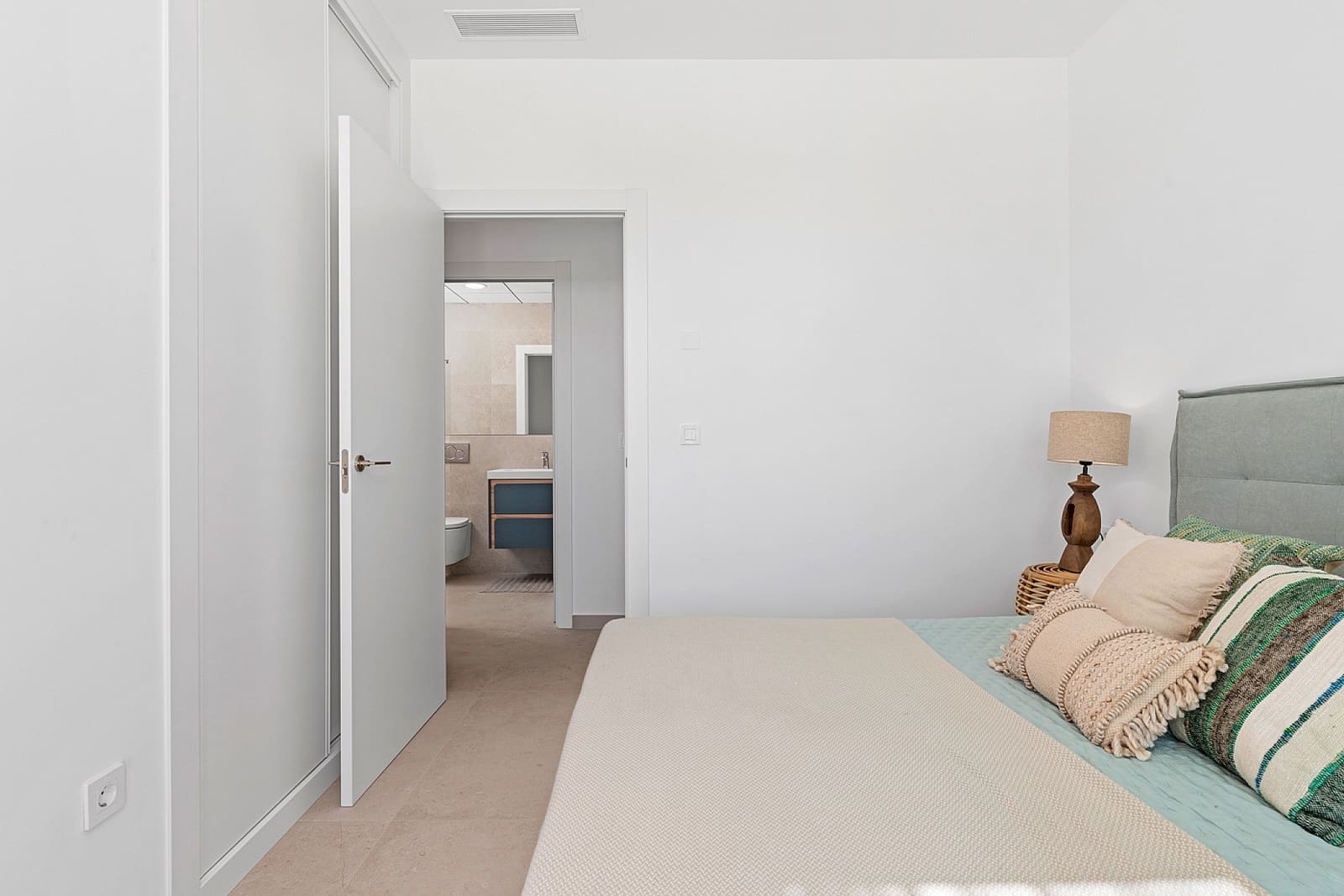 Chalet de 3 habitaciones en Benijófar en venta con piscina - 529.900 € (Ref: 9363541)