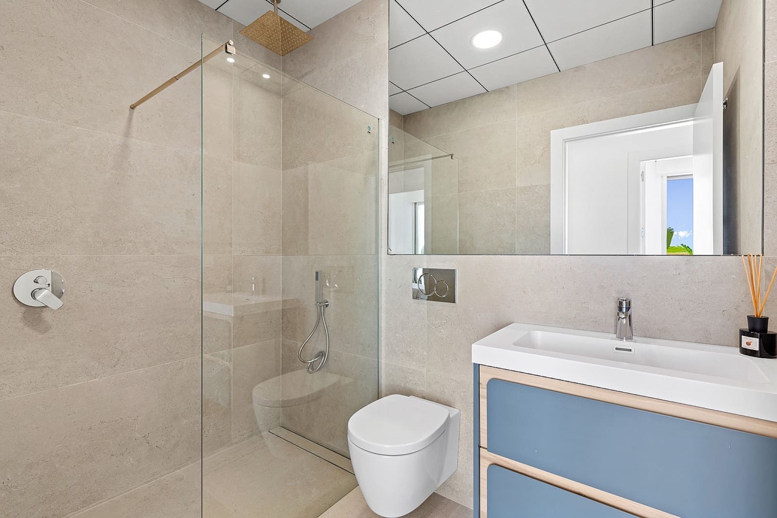 Chalet de 3 habitaciones en Benijófar en venta con piscina - 529.900 € (Ref: 9363541)