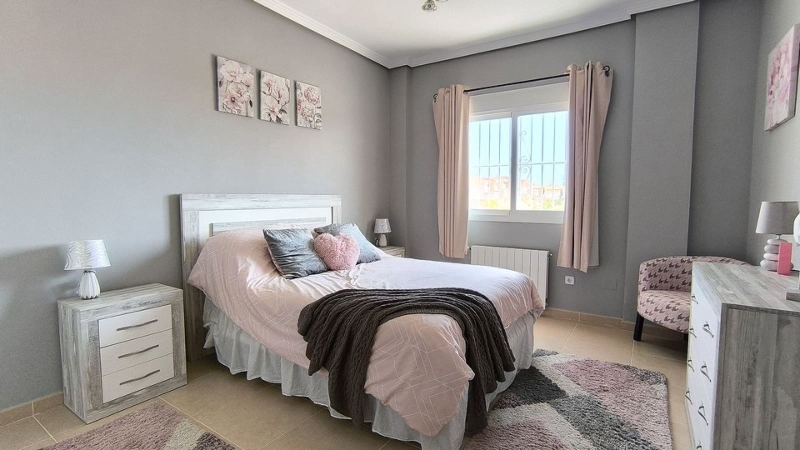 4 makuuhuone Huvila myytävänä paikassa Ciudad Quesada mukana uima-altaan 
autotalli - 674 950 € (Ref: 9394357)