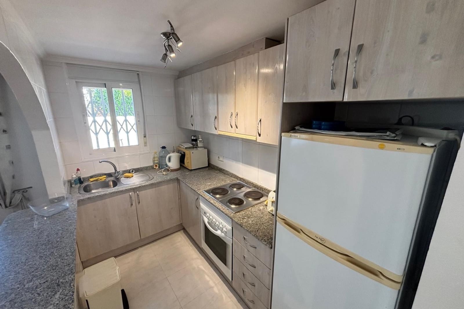 5 makuuhuone Huvila myytävänä paikassa Ciudad Quesada mukana uima-altaan 
autotalli - 595 000 € (Ref: 9441059)