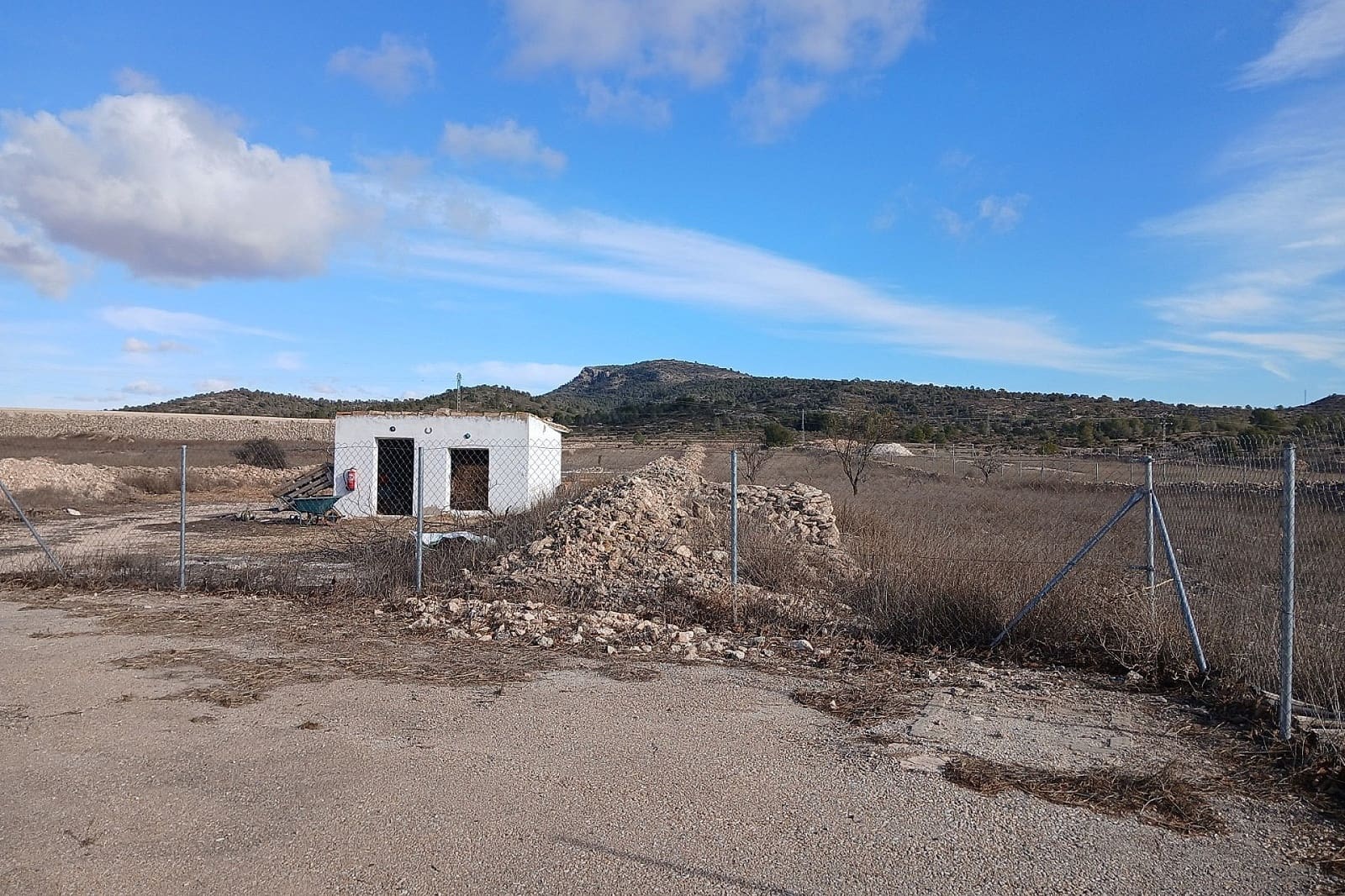 3 soveværelse Finca/Landehus til salg i Monovar / Monover med swimmingpool garage - € 200.000 (Ref: 9441065)