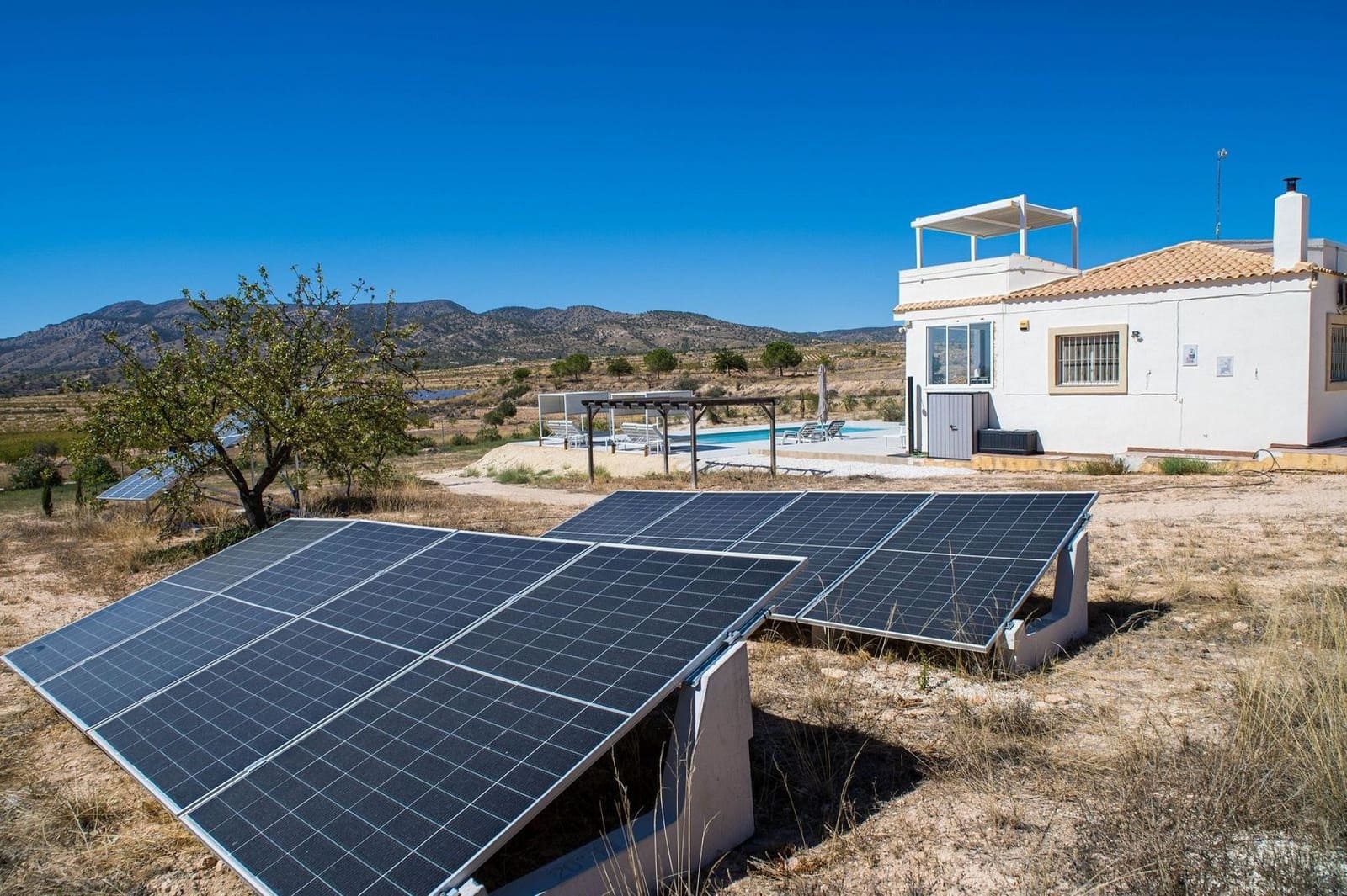 3 Zimmer Villa zu verkaufen in Pinoso mit Pool - 349.995 € (Ref: 9547310)