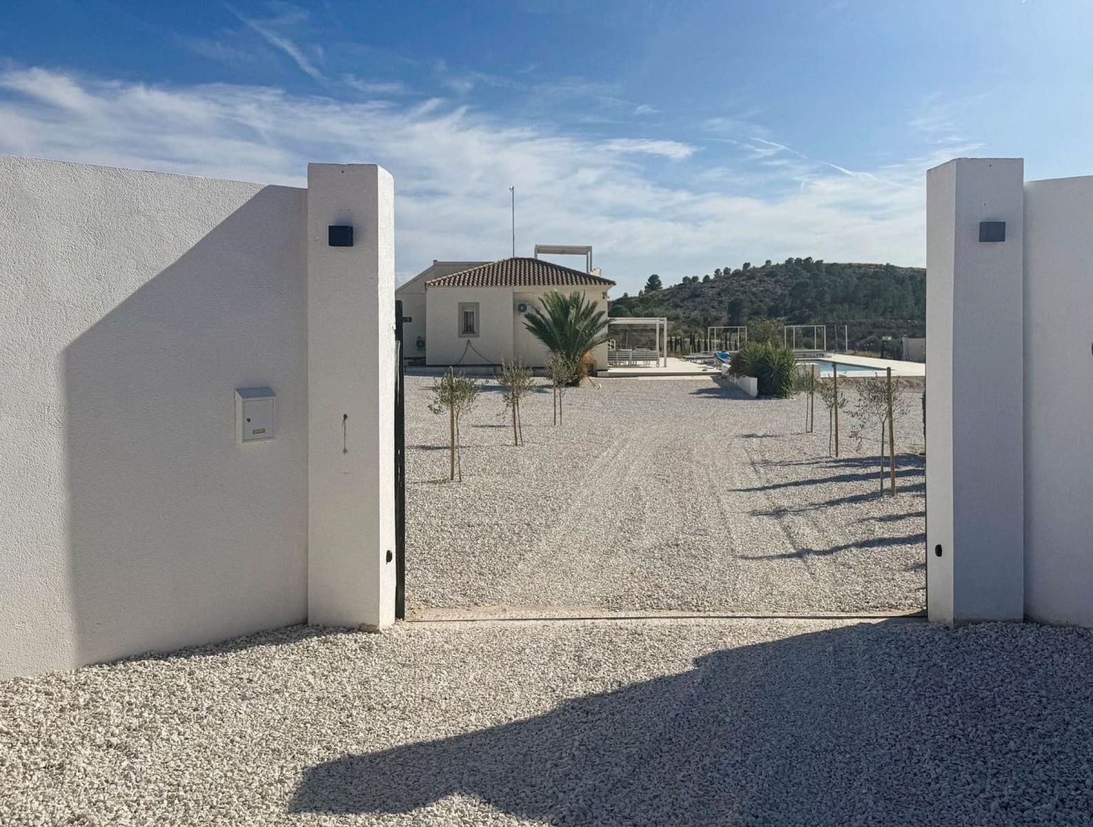 3 Zimmer Villa zu verkaufen in Pinoso mit Pool - 349.995 € (Ref: 9547310)