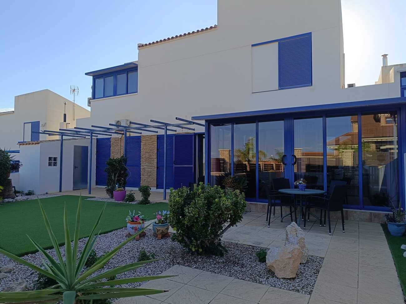 3 soveværelse Byhus til salg i Fortuna med swimmingpool - € 154.950 (Ref: 9547312)