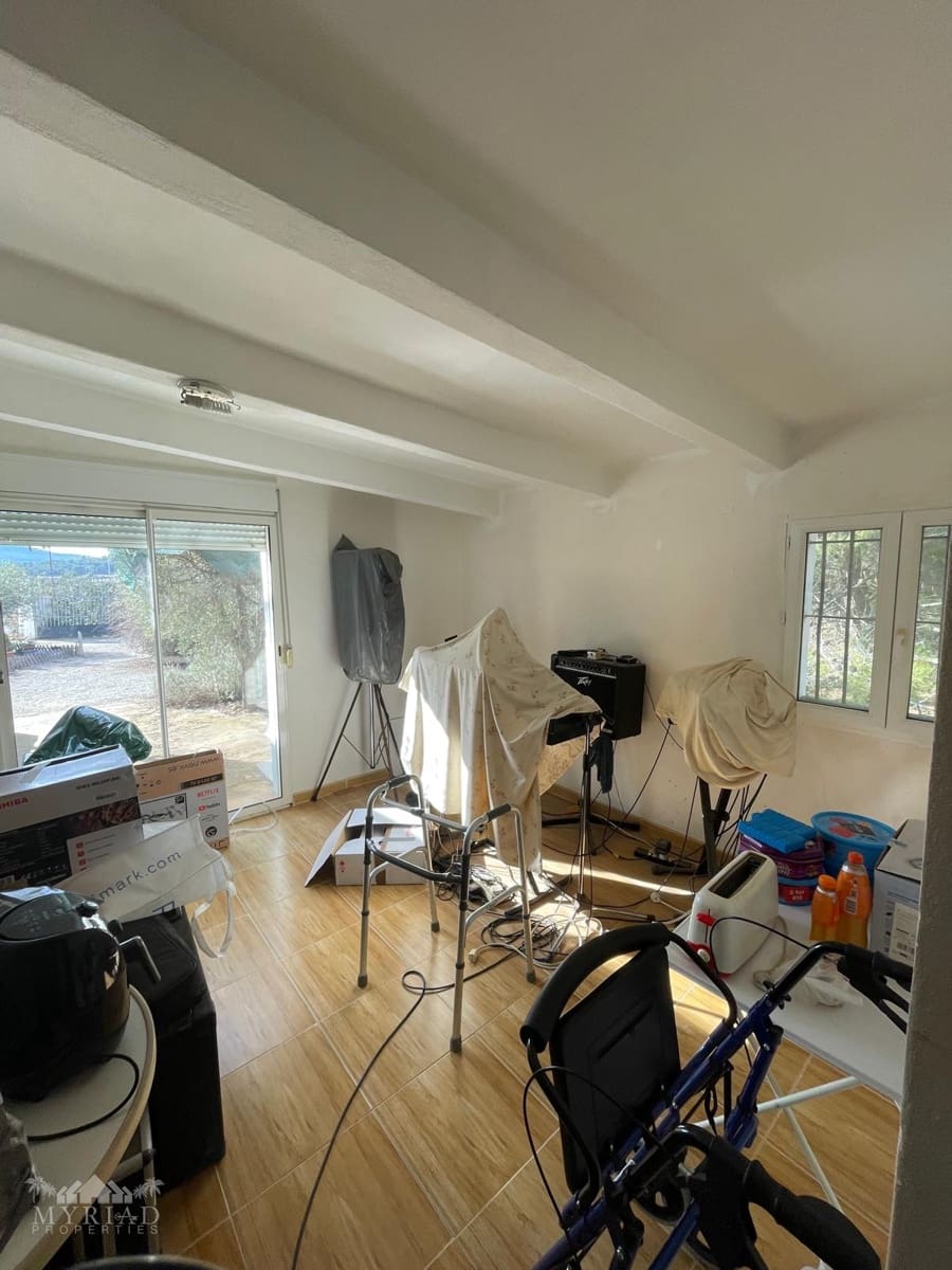 2 bedroom Finca/Country House for sale in Pinoso with pool - € 97,500 (Ref: 9559353)