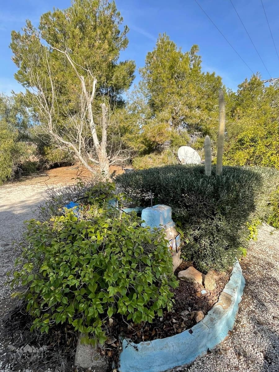 2 bedroom Finca/Country House for sale in Pinoso with pool - € 97,500 (Ref: 9559353)