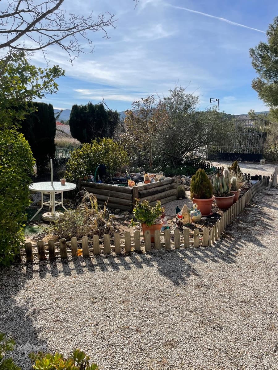 2 bedroom Finca/Country House for sale in Pinoso with pool - € 97,500 (Ref: 9559353)