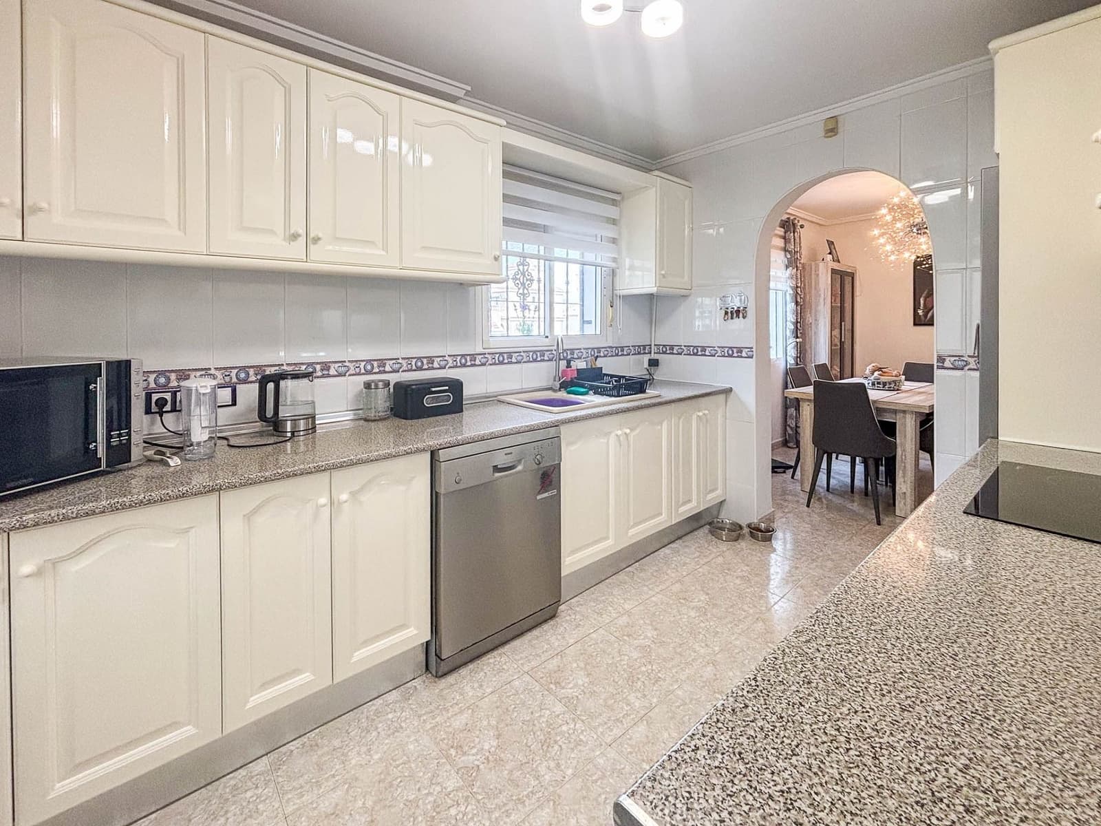 5 sovrum Villa till salu i Monforte del Cid med pool garage - 384 950 € (Ref: 9580449)