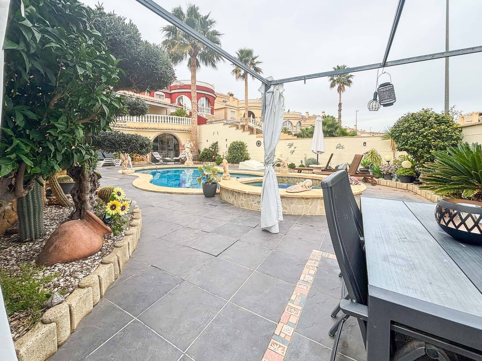 5 sovrum Villa till salu i Monforte del Cid med pool garage - 384 950 € (Ref: 9580449)