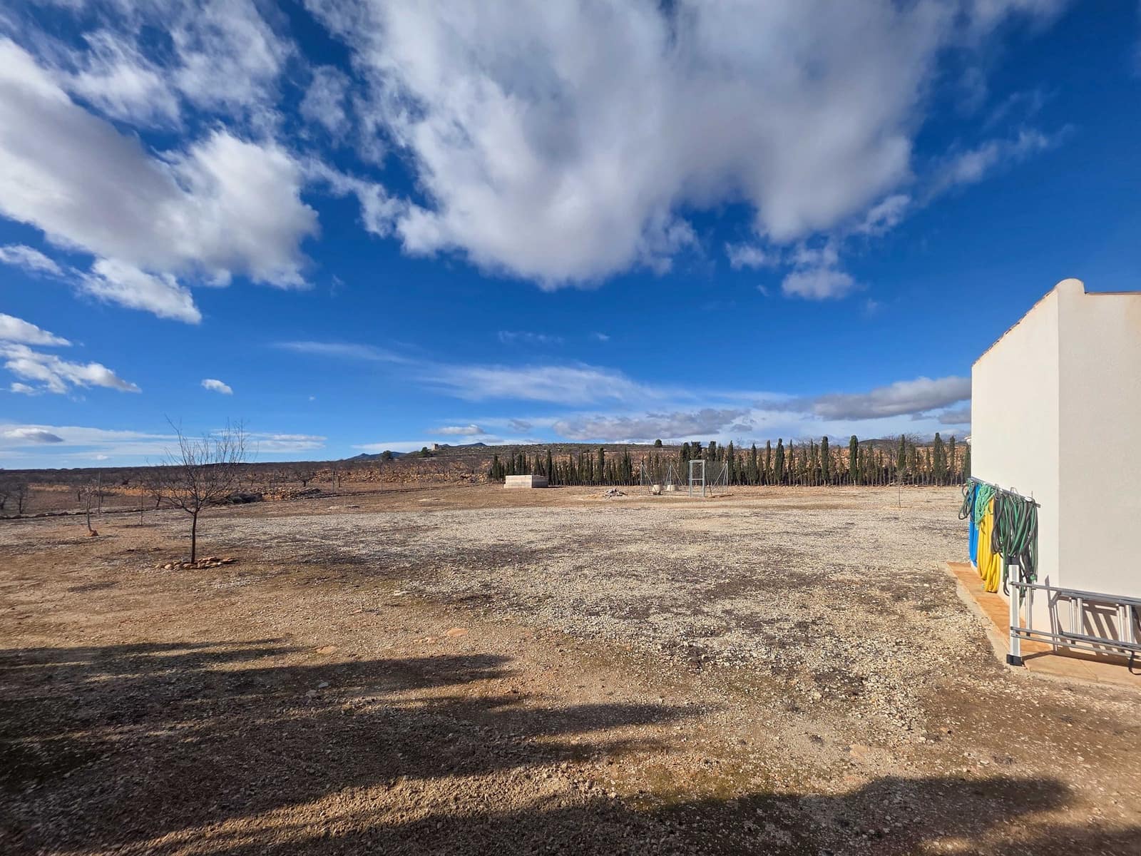 4 sypialnia Willa na sprzedaż w Pinoso z basenem garażem - 399 995 € (Ref: 9668281)