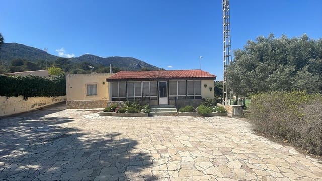 2 bedroom Villa for sale in La Romana with pool garage - € 125,000 (Ref: 9709196)