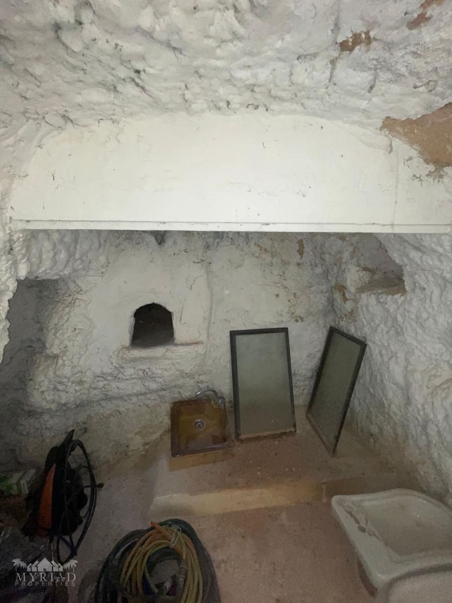 3 chambre Maison Troglodyte à vendre à Pinoso avec piscine - 135 995 € (Ref: 9749404)