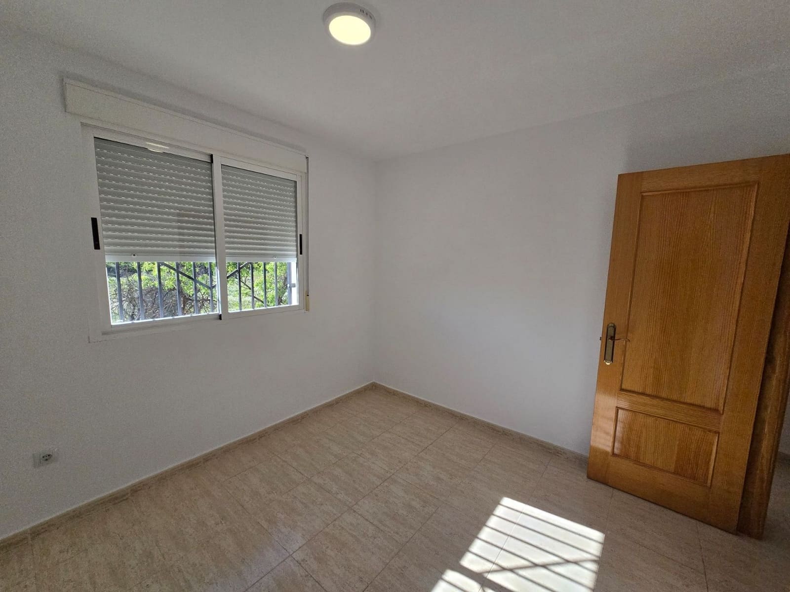 4 soveværelse Byhus til salg i Salinas med swimmingpool garage - € 125.000 (Ref: 9749411)