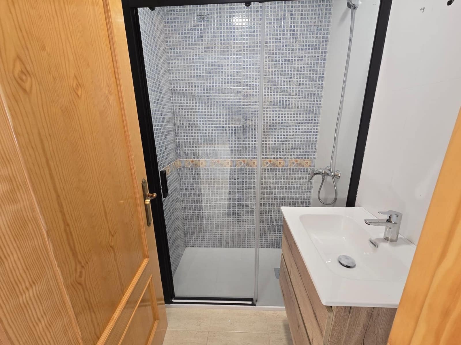 4 soveværelse Byhus til salg i Salinas med swimmingpool garage - € 125.000 (Ref: 9749411)