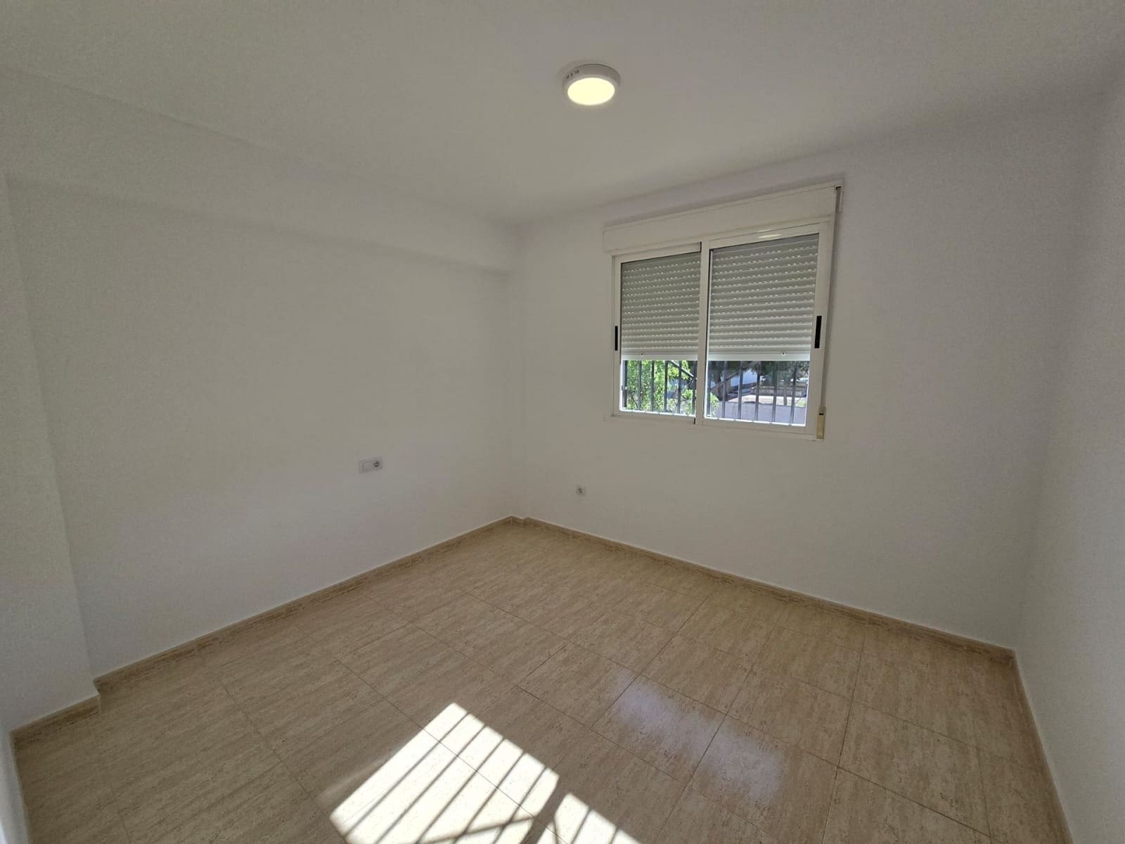 4 soveværelse Byhus til salg i Salinas med swimmingpool garage - € 125.000 (Ref: 9749411)