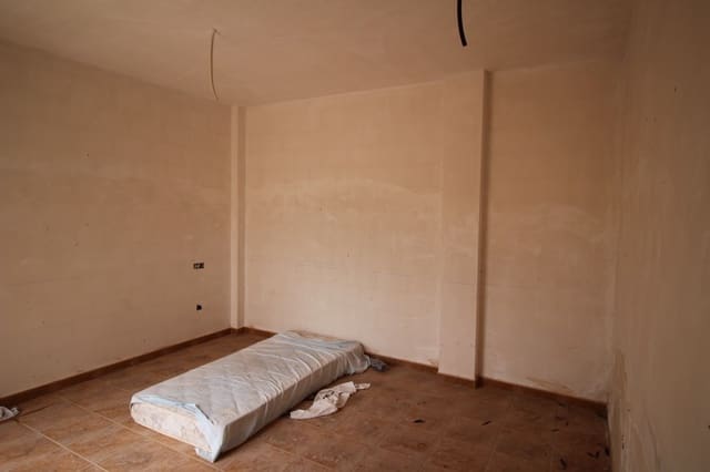 3 slaapkamer Villa te koop in Fortuna met zwembad - € 139.900 (Ref: 9749413)