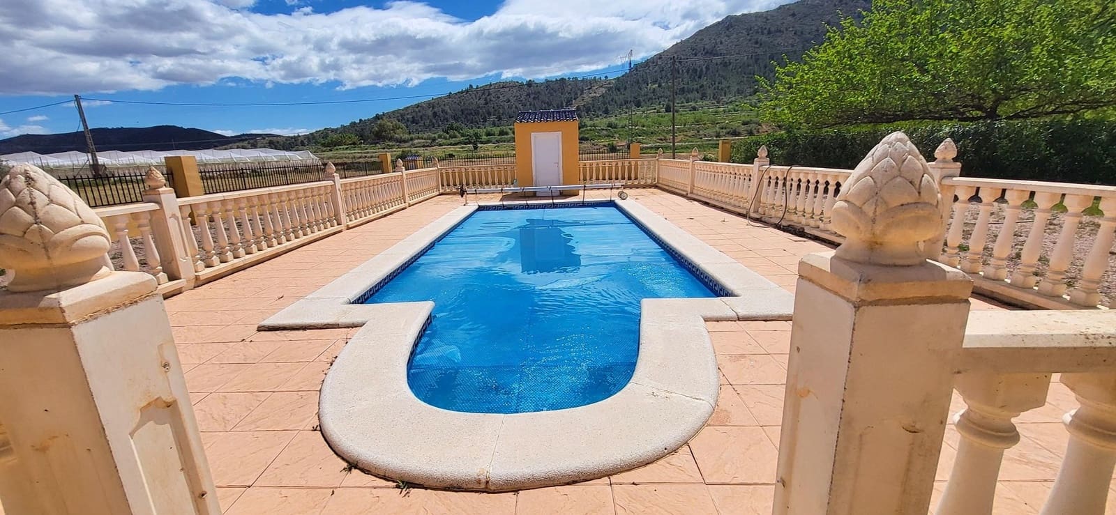 4 soveværelse Villa til salg i La Romana med swimmingpool garage - € 345.000 (Ref: 9772475)