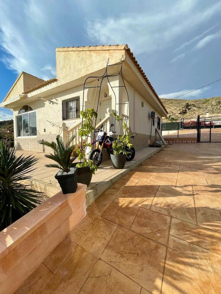 4 soveværelse Villa til salg i Fortuna med swimmingpool - € 249.000 (Ref: 9827425)
