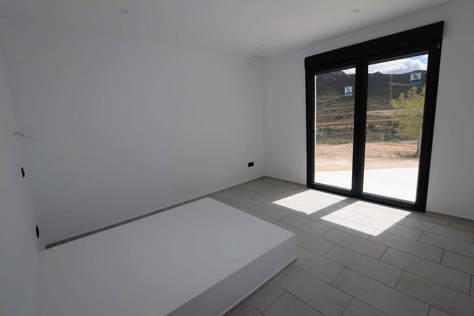 4 bedroom Villa for sale in Aspe with pool - € 310,924 (Ref: 9850184)
