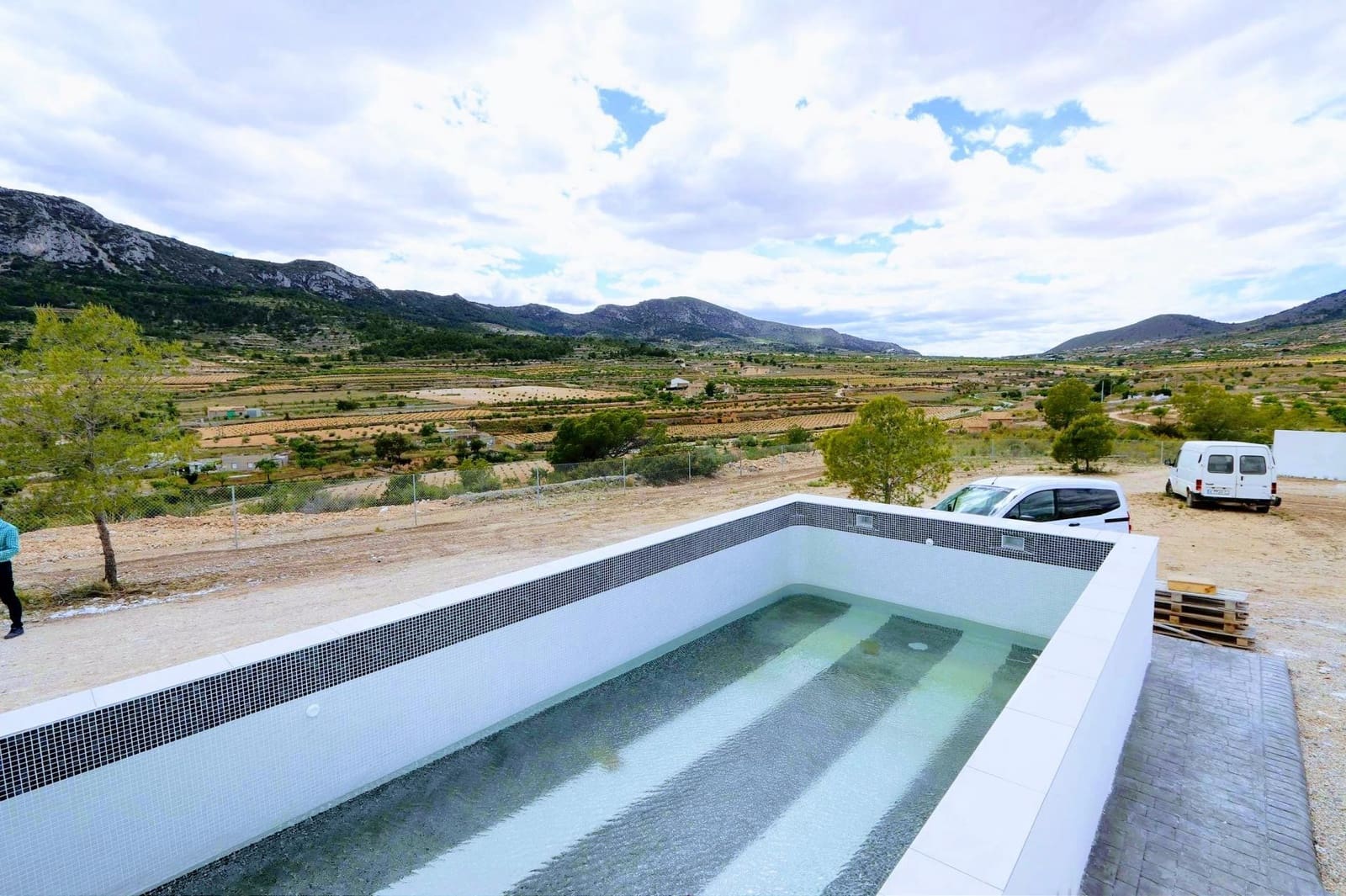 4 bedroom Villa for sale in Aspe with pool - € 310,924 (Ref: 9850184)