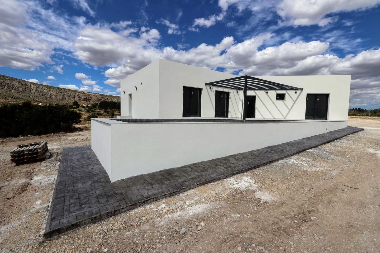 4 bedroom Villa for sale in Aspe with pool - € 310,924 (Ref: 9850184)