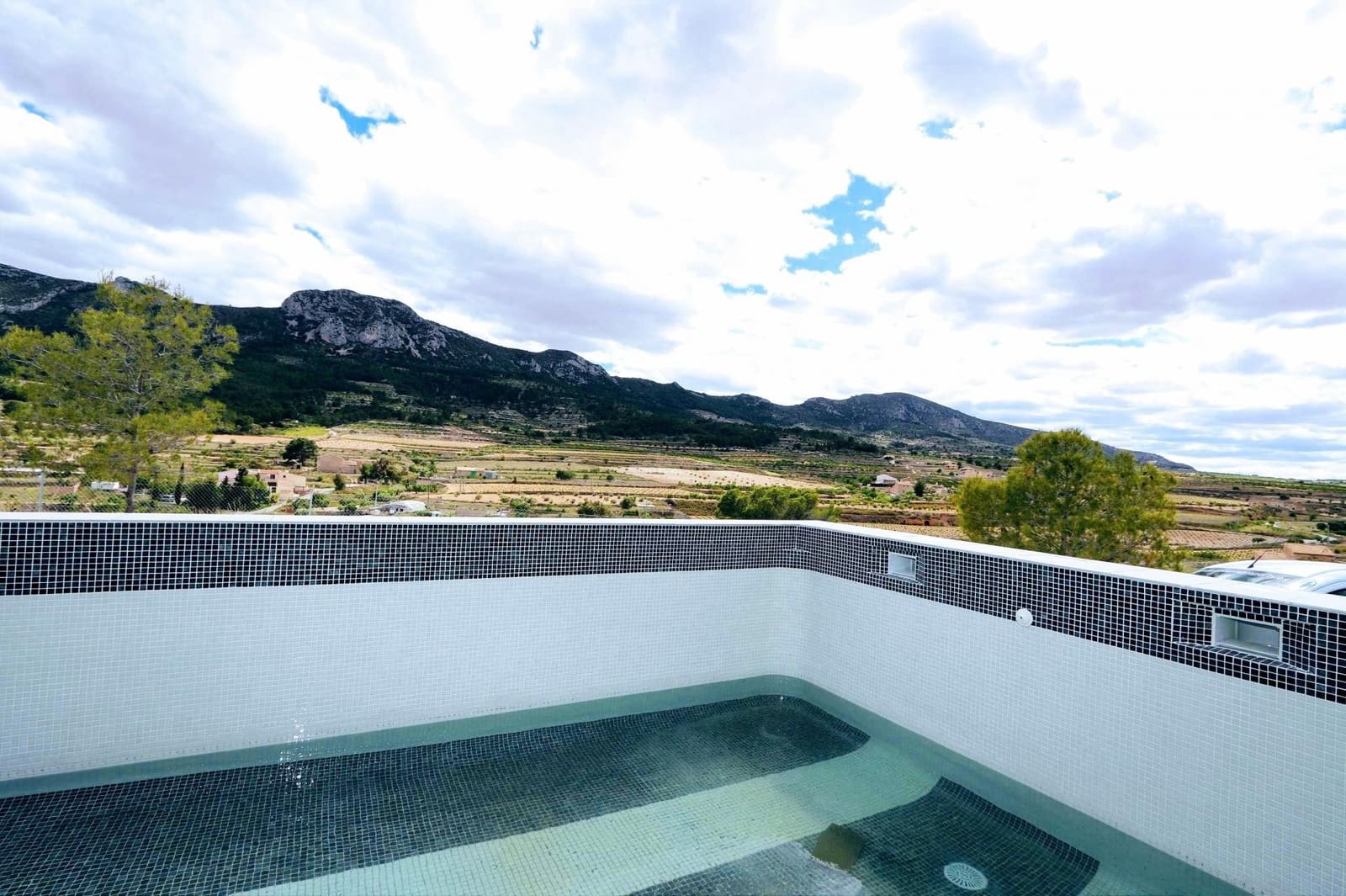 4 bedroom Villa for sale in Aspe with pool - € 310,924 (Ref: 9850184)