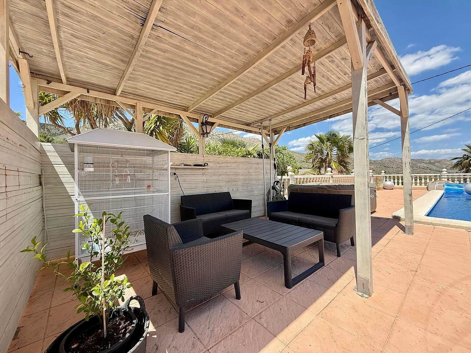 4 bedroom Villa for sale in La Romana with pool - € 369,995 (Ref: 9850185)