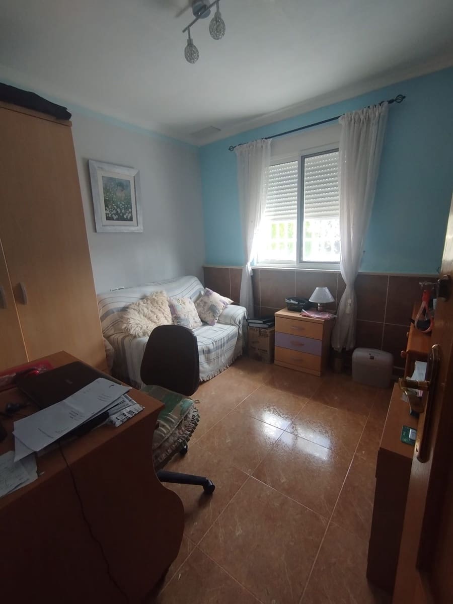 3 bedroom Villa for sale in La Romana with pool - € 290,000 (Ref: 9850186)