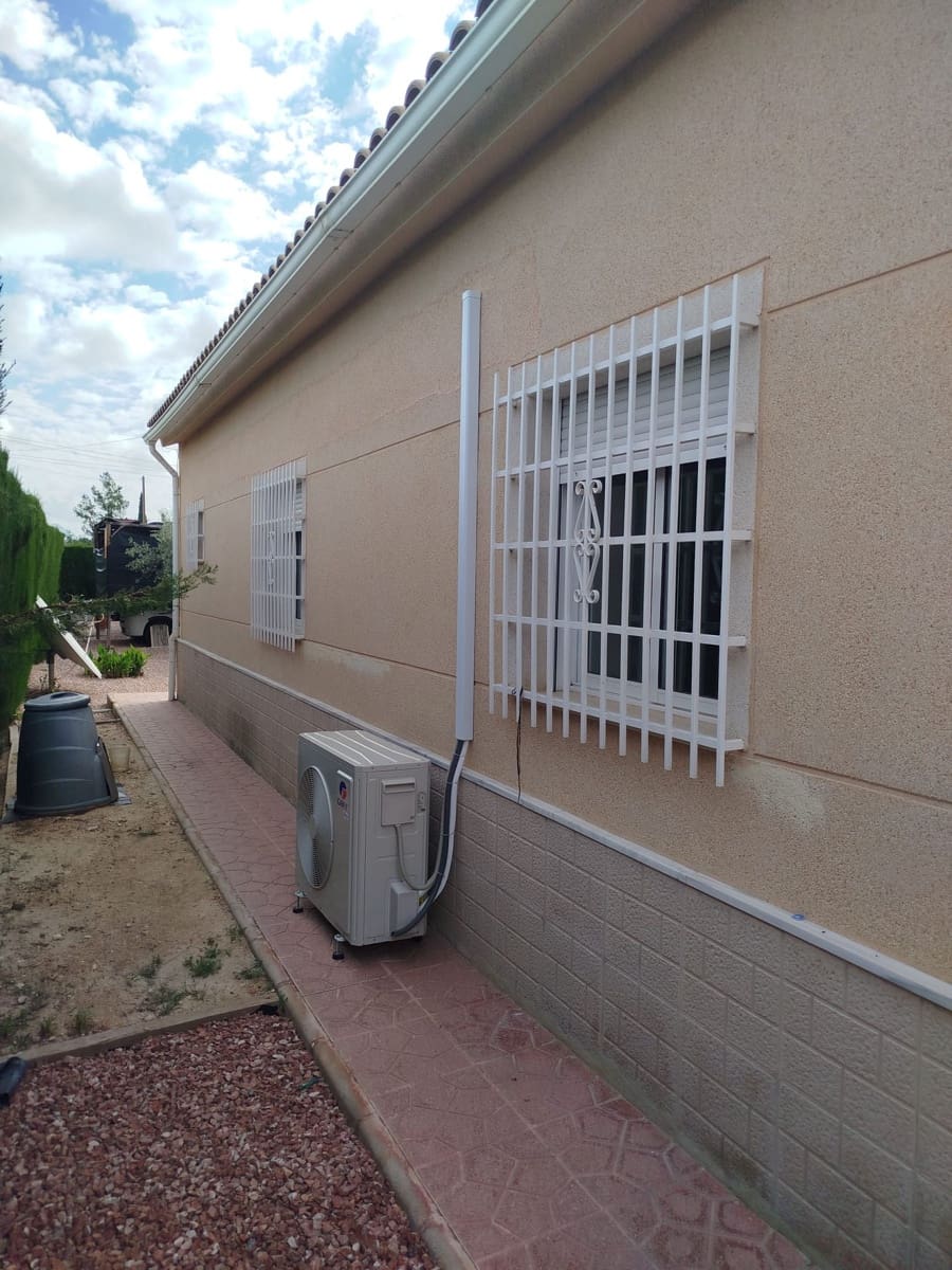 3 bedroom Villa for sale in La Romana with pool - € 290,000 (Ref: 9850186)