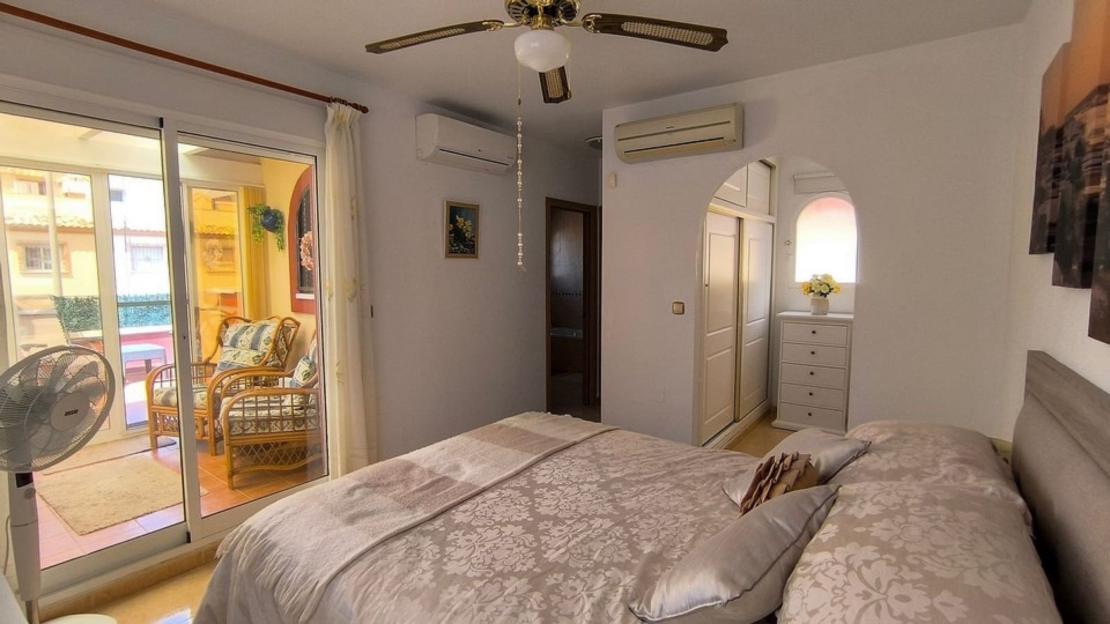 3 slaapkamer Halfvrijstaande villa te koop in Ciudad Quesada met zwembad - € 220.000 (Ref: 9850422)