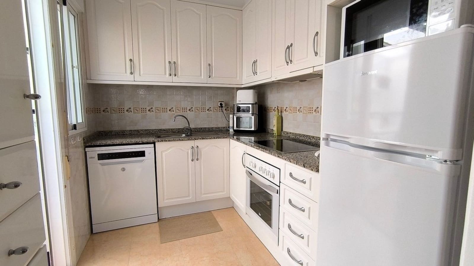 3 slaapkamer Halfvrijstaande villa te koop in Ciudad Quesada met zwembad - € 220.000 (Ref: 9850422)
