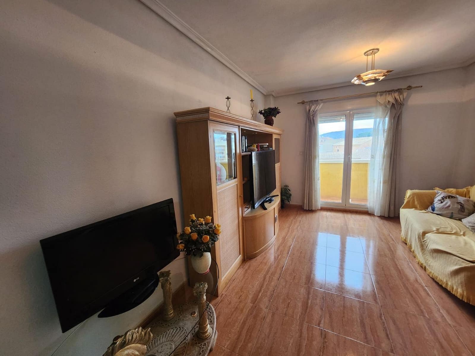3 bedroom Apartment for sale in Pinoso with pool - € 135,000 (Ref: 9858747)