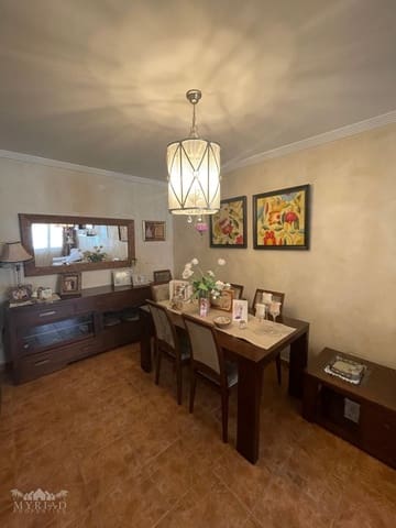 4 chambre Maison de Ville à vendre à Pinoso avec piscine - 195 000 € (Ref: 9858749)