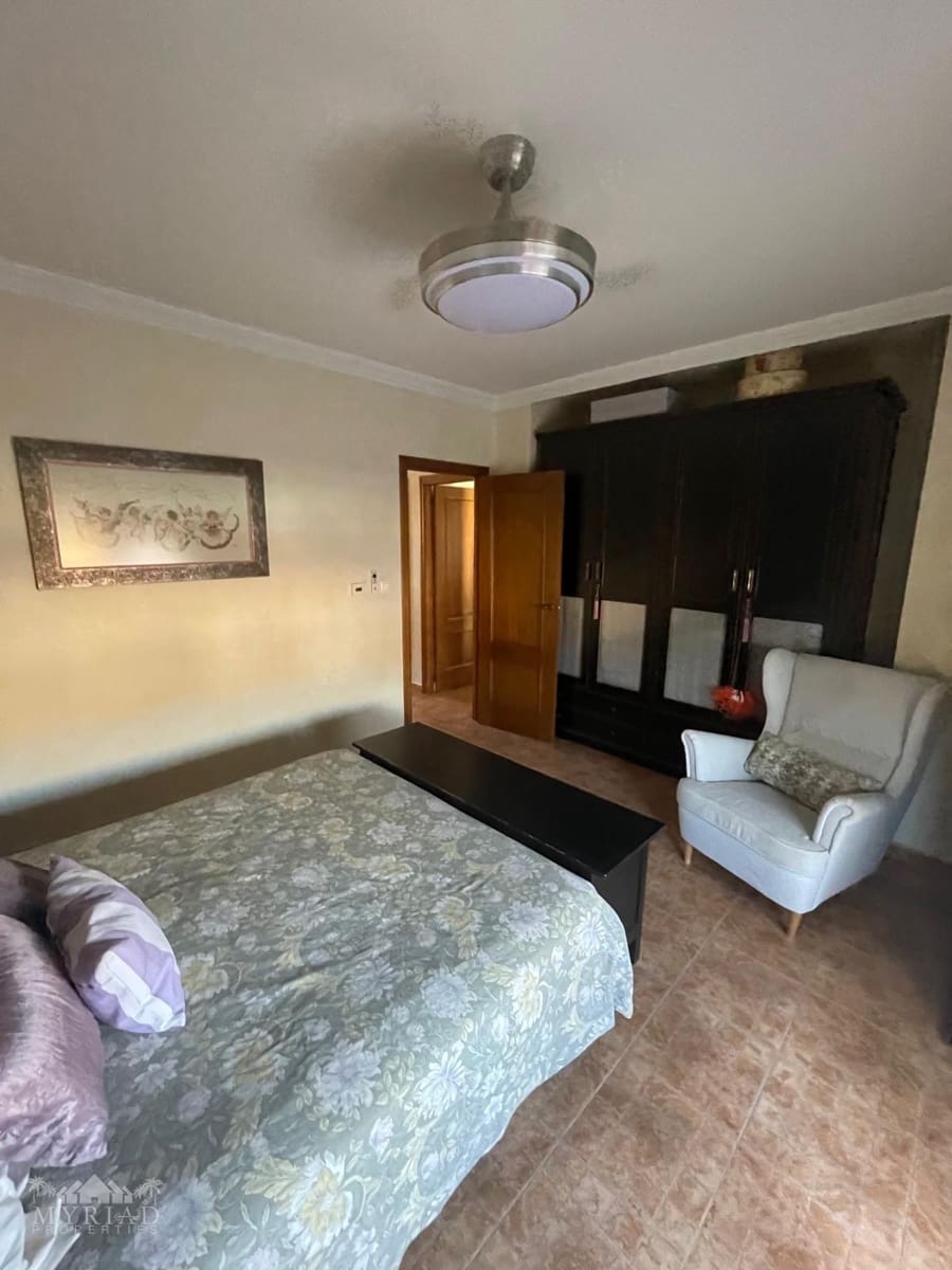4 soveværelse Byhus til salg i Pinoso med swimmingpool - € 195.000 (Ref: 9858749)