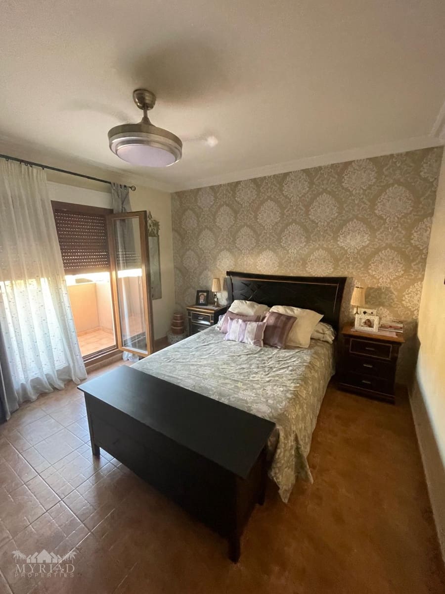 4 soveværelse Byhus til salg i Pinoso med swimmingpool - € 195.000 (Ref: 9858749)
