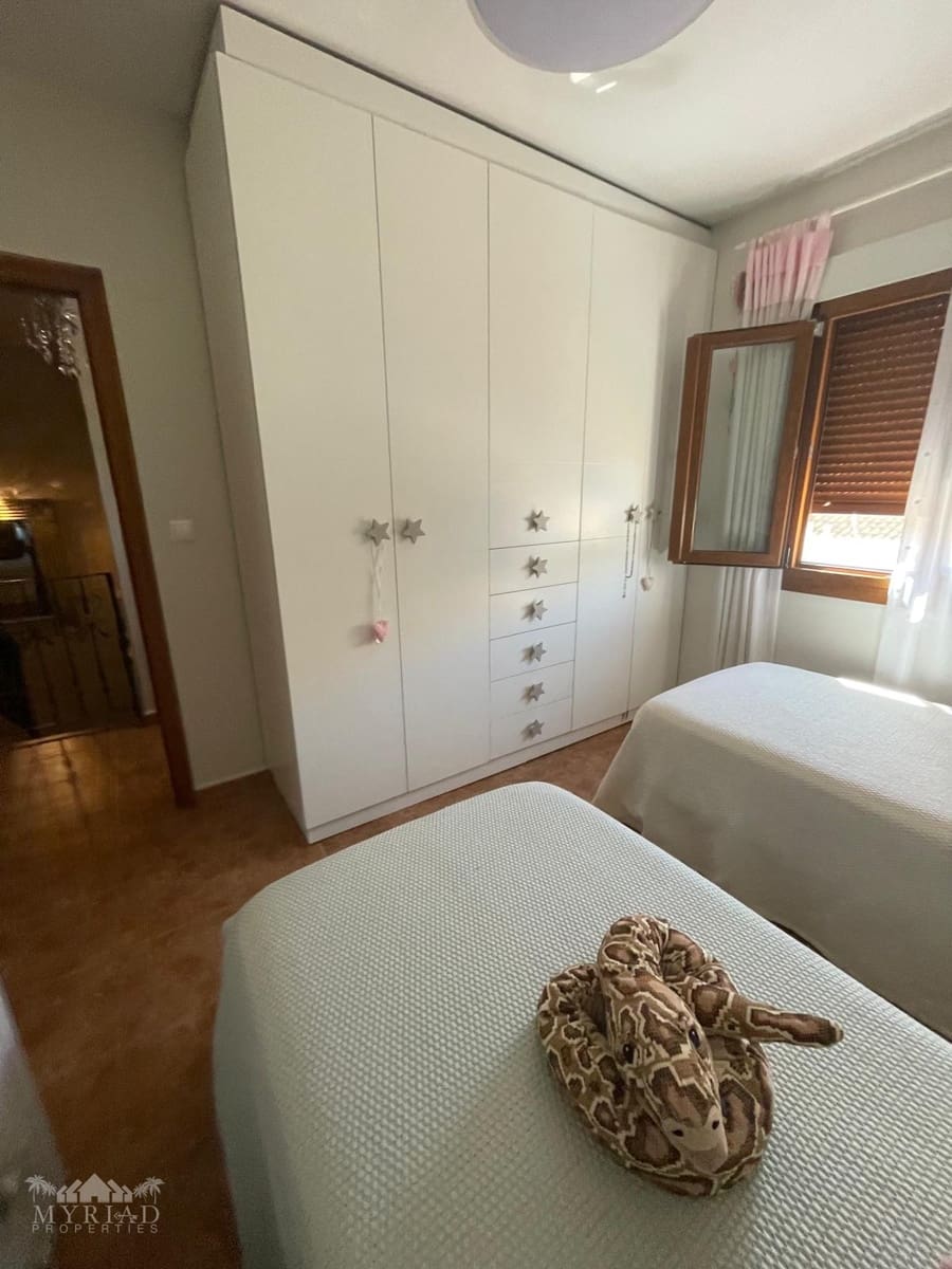 4 soveværelse Byhus til salg i Pinoso med swimmingpool - € 195.000 (Ref: 9858749)