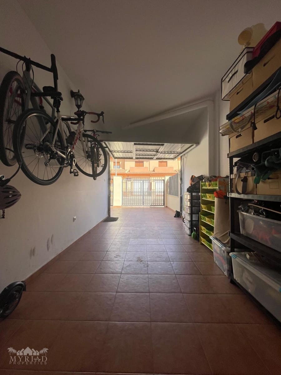 4 soveværelse Byhus til salg i Pinoso med swimmingpool - € 195.000 (Ref: 9858749)