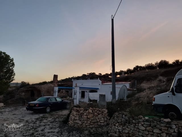 2 sovrum Grotthus till salu i Pinoso med pool - 66 000 € (Ref: 9858751)